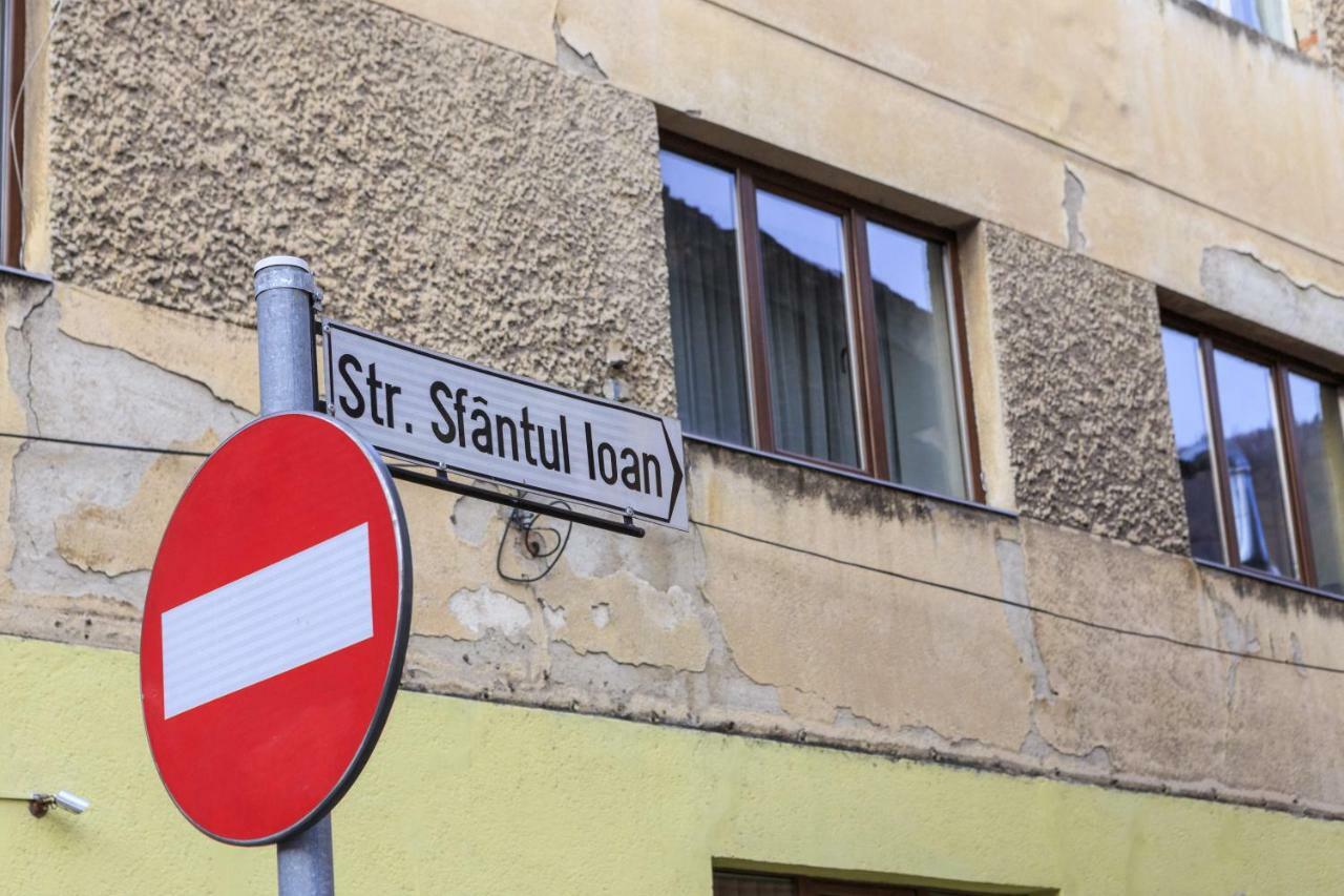 Strada Muresenilor - Savas Apartament Брашов Екстериор снимка